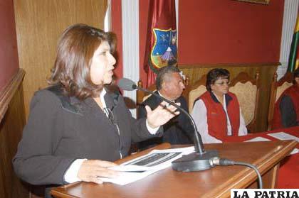 La Alcaldesa Rossío Pimentel presentó su informe económico de gestión
