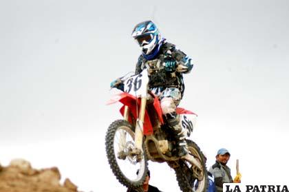 Rino Ríos, buen exponente del motociclismo orureño