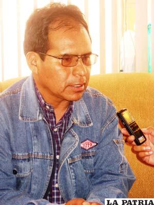 Gilmar Antezana jefe comercial de YFFB en Oruro