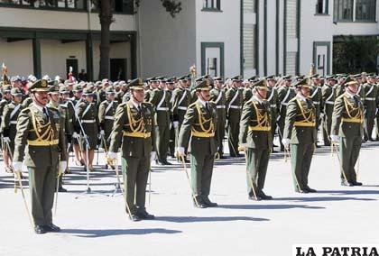 Coroneles de la Policía que aspiran ascender al grado de general, continúan en espera