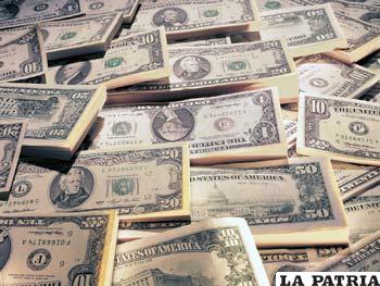 El billete verde sube, impulsado por los buenos datos difundidos sobre la economía estadounidense