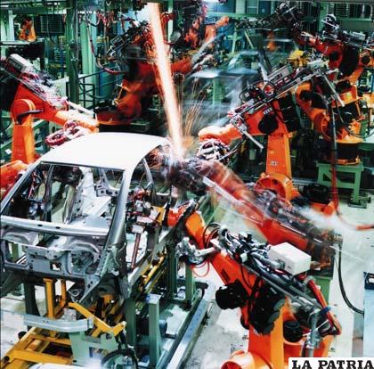 La poderosa industria china está empeñada en comprar la mayor cantidad de todos los minerales estratégicos del mundo para impulsar la variedad de industrias que tiene.