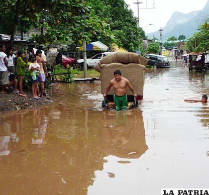 Desborde del Río Pichis en la región Pasco de Perú, deja miles de damnificados