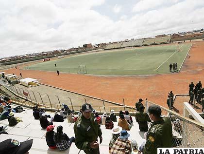 Estadio Andino Cosmos 79, podría ser sede de los partidos que jugará el equipo de La Paz Fútbol Club, en el torneo de la Liga del Fútbol Profesional Boliviano 2011