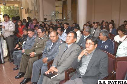 Se cumplió acto público en el Tribunal Electoral, con presencia de varias autoridades