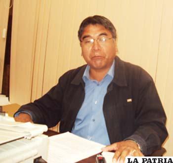 Hugo Marza, Presidente de la Comisión de Constitución de la Asamblea Departamental