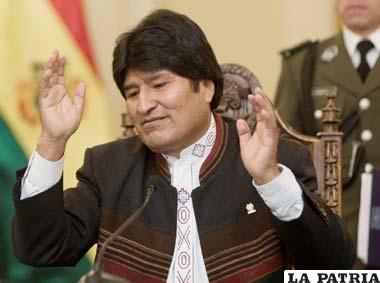 El Presidente Morales en conferencia de prensa dijo desconocer daños económicos que provocan las movilizaciones sociales
