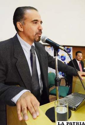Mauricio Méndez, presidente de la Liga, dirigió la reunión del Consejo Central.