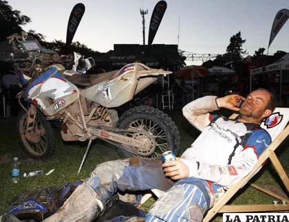 El español Marc Coma, logró un triunfo sin muchos sobresaltos en motos en el Rally Dakar 2011
