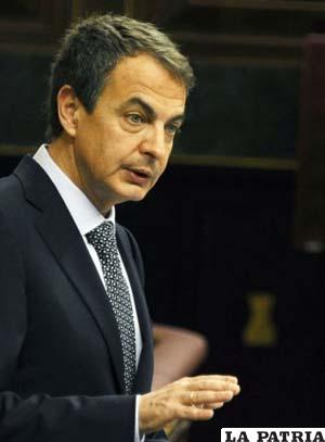 Presidente de España, José Luis Rodríguez Zapatero, hablando ante el Congreso