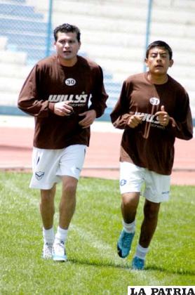 Joaquín Botero (izquierda), entrena pensando en su debut como atacante de San José.
