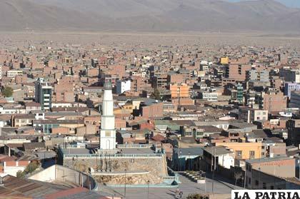 Empresarios proponen estrategias para fortalecer las autonomías en beneficio de Oruro