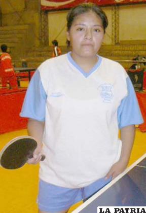 Cecilia Lozano, tenismesista de Oruro.