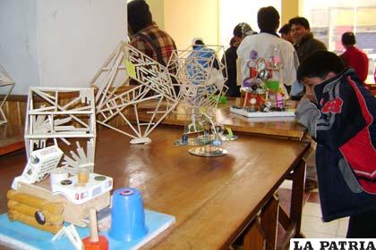 Interesante y creativa muestra presentaron los estudiantes de Arquitectura