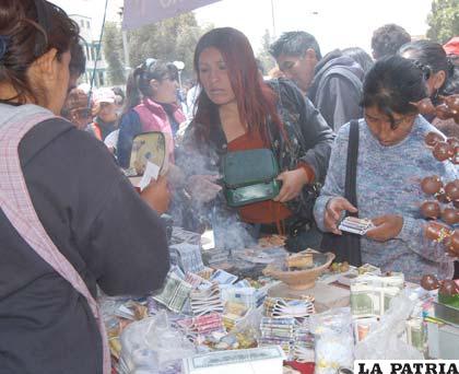 Las Alasitas, una festividad paceña que también tiene devotos en Oruro