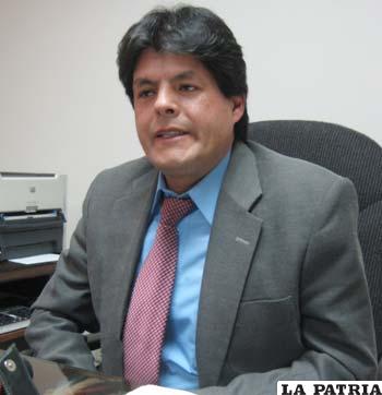 El presidente de Asoban – Oruro, Fernando Aguirre