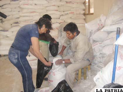 Se estudia posibilidad de vender productos de Emapa en los cinco distritos