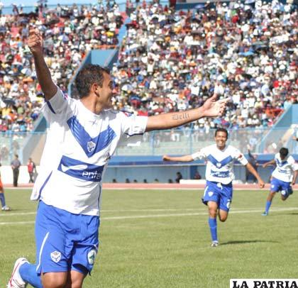 Bruno Juárez, el goleador de San José, estará en el equipo principal ante Nacional Potosí.