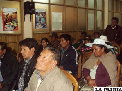 Autoridades municipales, cívicas y originarias de Huanuni participaron de la reunión