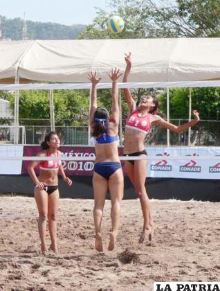 El voleibol de playa es atracción en Tarija