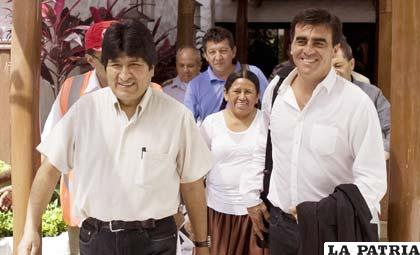 El presidente Evo Morales anunció reunirse con el entrenador Gustavo Quinteros