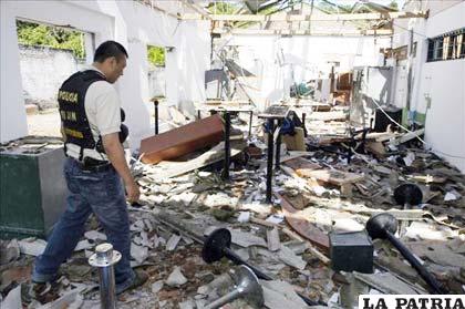 Estación de policía sufre un atentado con explosivos