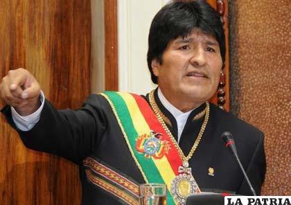 Presidente Morales confirma que se ejecutan proyectos ilegalmente