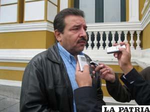 Jefe de Bancada de Convergencia Nacional en el Parlamento, Osney Martínez