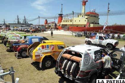 Coches que intervienen en el Dakar 2012