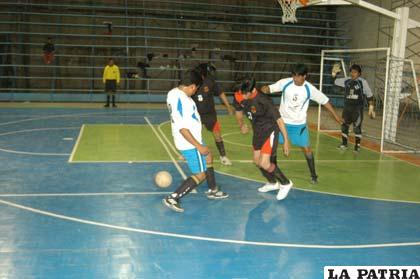 El futsal Sénior ingresa a la recta final