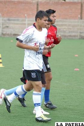Jugadores nuevos a prueba en Oruro Royal
