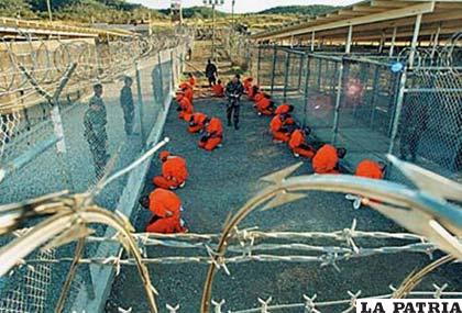 Cárcel de Guantánamo, considerada como el agujero negro por cientos de activistas