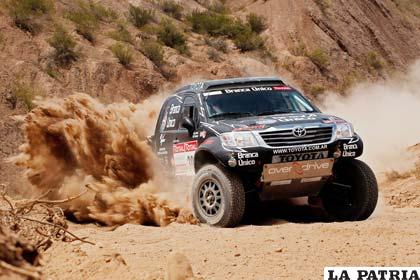 Stéphane Peterhansel acelera a gusto en el Dakar 2012