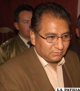 Santos Tito Veliz, Gobernador del Departamento de Oruro