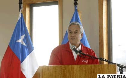 Piñera anuncia que Chile quiere construir una base en la Antártica
