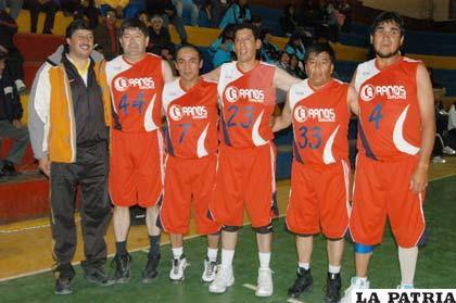 Equipo de Granos de Oruro campeón en Sénior