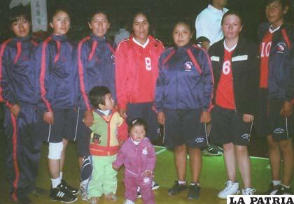 El quinteto femenino de Independiente de Challapata está cerca de ascender de categoría