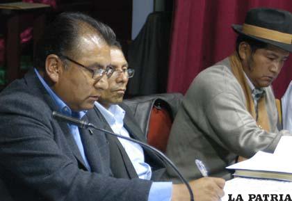 Gobernador Santos Tito en su rendición de cuentas