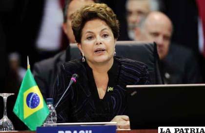 Dilma Rousseff, presidenta del Brasil tiene el 59 por ciento de apoyo de la población de su país