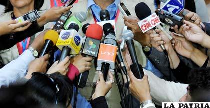 Estudio revela que periodistas de Bolivia no perciben buenos salarios