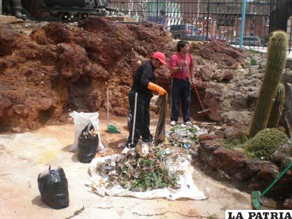 Vecinos del Socavón dieron ejemplo de cómo mantener limpio un espacio público