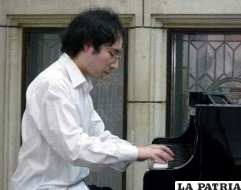 El pianista Daniel Álvarez retorna a su ciudad natal para brindar un concierto de piano el 27 de enero 