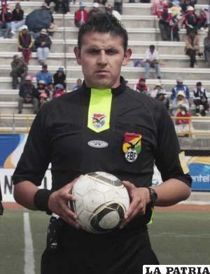 Gery Vargas es árbitro FIFA