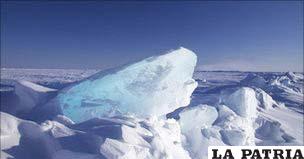 Durante el verano se ha visto una caída en la extensión y el grosor del hielo en el Ártico