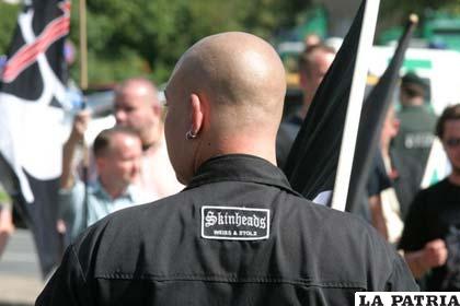 Los skinheads enarbolan los ideales del nazismo