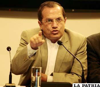Canciller ecuatoriano, Ricardo Patiño, destacó la presencia de las autoridades diplomáticas extranjeras y remarcó que el pensamiento de Alfaro también inspira la integración regional