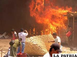 Imagen del incendio en el centro de rehabilitación ilegal que funcionaba en Perú