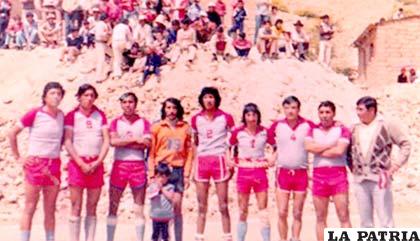 Integrantes del Club Linares el año 1965 (foto: archivo)