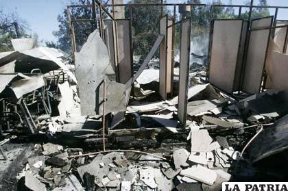 Los restos de una vivienda que fue incendiada en la Araucanía