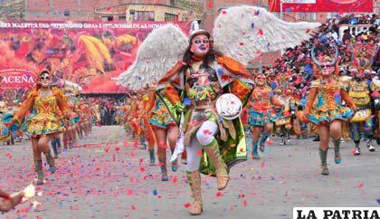 Autoridades municipales declaradas enemigas del Carnaval